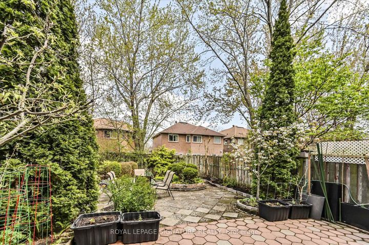 Photo 46 at 5481 Palmerston Crescent, Central Erin Mills, Mississauga