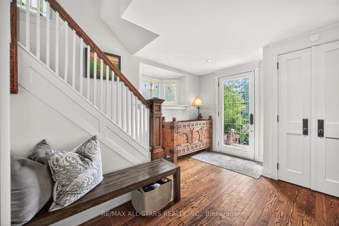 Photo 3 at 30 Edgewood Crescent, Moore Park, Toronto