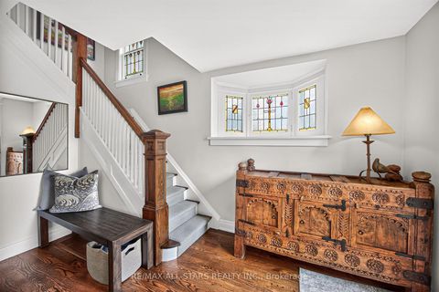 Photo 4 at 30 Edgewood Crescent, Moore Park, Toronto
