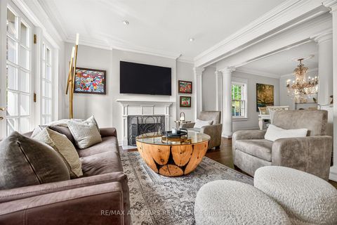 Photo 7 at 30 Edgewood Crescent, Moore Park, Toronto