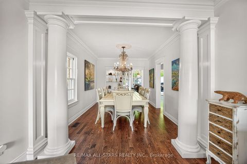 Photo 9 at 30 Edgewood Crescent, Moore Park, Toronto