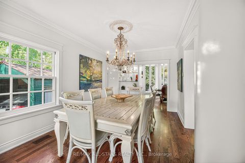 Photo 10 at 30 Edgewood Crescent, Moore Park, Toronto