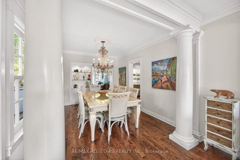 Photo 11 at 30 Edgewood Crescent, Moore Park, Toronto