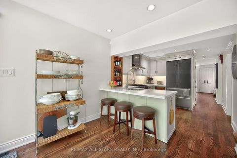 Photo 15 at 30 Edgewood Crescent, Moore Park, Toronto