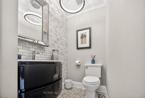 Photo 19 at 30 Edgewood Crescent, Moore Park, Toronto