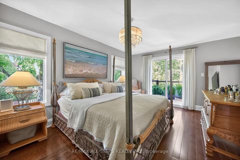 Photo 23 at 30 Edgewood Crescent, Moore Park, Toronto