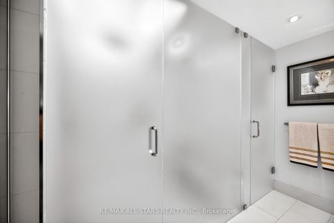 Photo 27 at 30 Edgewood Crescent, Moore Park, Toronto