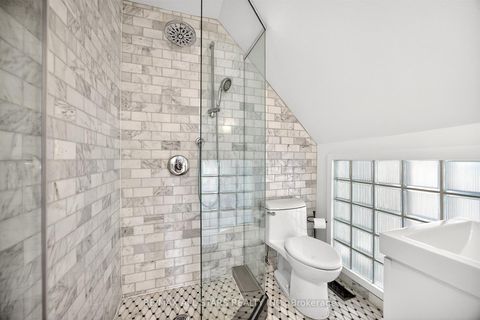 Photo 34 at 30 Edgewood Crescent, Moore Park, Toronto