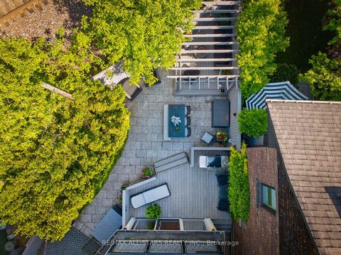Photo 49 at 30 Edgewood Crescent, Moore Park, Toronto