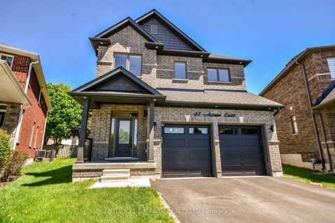 Photo 1 at 43 Auburn Court, Ardagh, Barrie