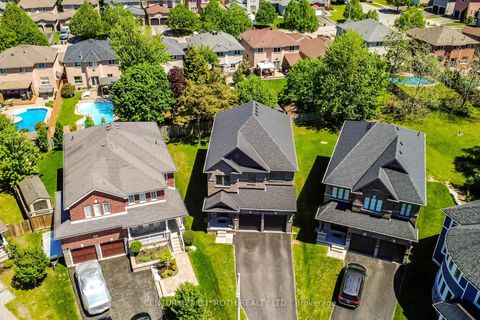 Photo 2 at 43 Auburn Court, Ardagh, Barrie