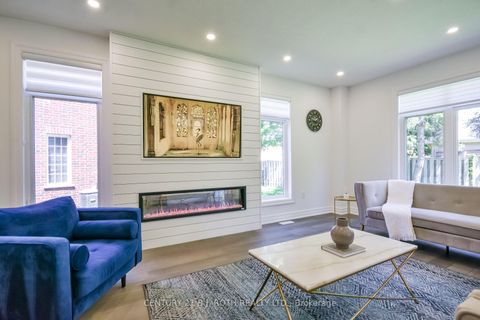 Photo 9 at 43 Auburn Court, Ardagh, Barrie