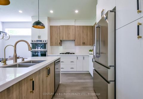 Photo 10 at 43 Auburn Court, Ardagh, Barrie
