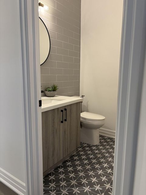 Photo 17 at 43 Auburn Court, Ardagh, Barrie