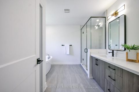 Photo 25 at 43 Auburn Court, Ardagh, Barrie