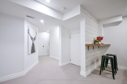 Photo 34 at 43 Auburn Court, Ardagh, Barrie