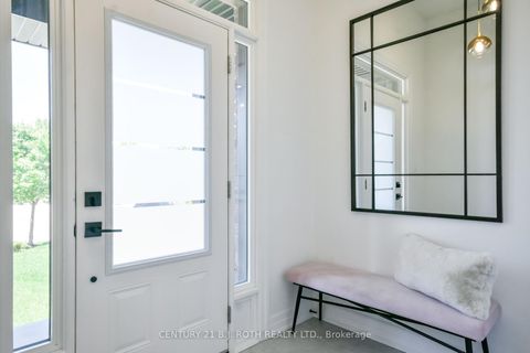 Photo 41 at 43 Auburn Court, Ardagh, Barrie