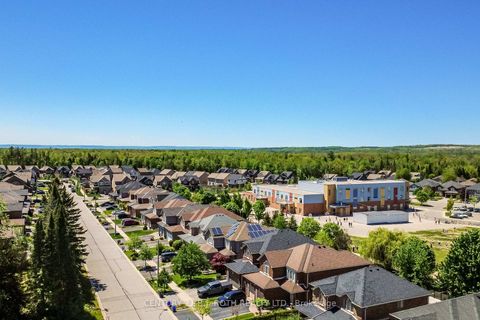 Photo 45 at 43 Auburn Court, Ardagh, Barrie