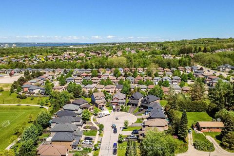 Photo 47 at 43 Auburn Court, Ardagh, Barrie