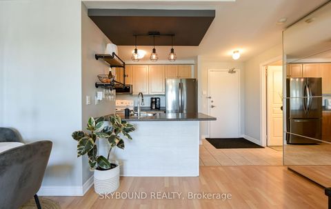 Photo 3 at 516 - 1415 Lawrence Avenue W, Amesbury, Toronto