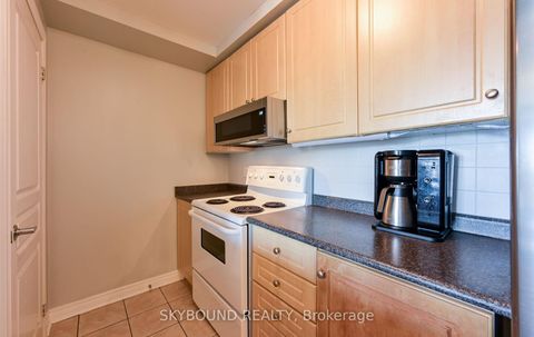 Photo 8 at 516 - 1415 Lawrence Avenue W, Amesbury, Toronto