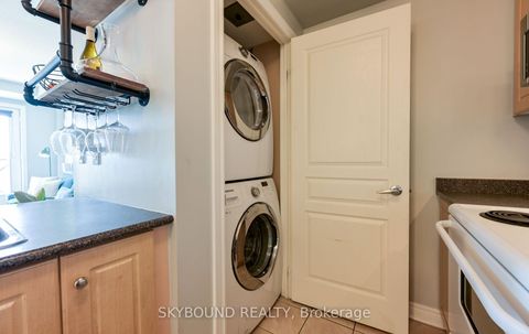 Photo 9 at 516 - 1415 Lawrence Avenue W, Amesbury, Toronto