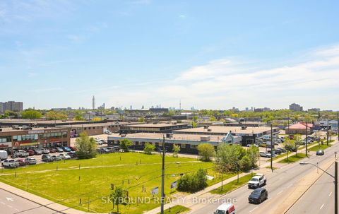 Photo 24 at 516 - 1415 Lawrence Avenue W, Amesbury, Toronto