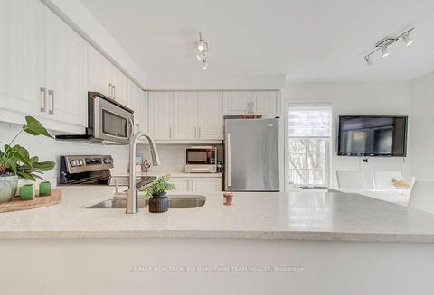 Photo 14 at 133 Long Point Drive, Oak Ridges Lake Wilcox, Richmond Hill