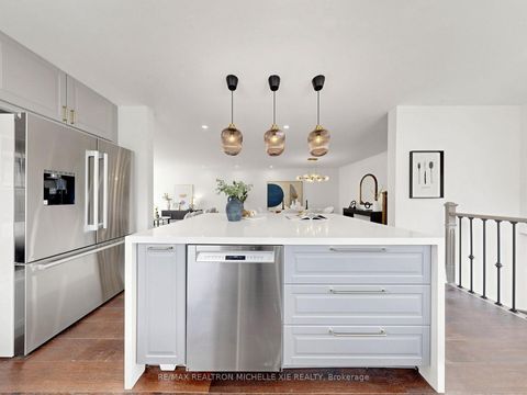 Photo 10 at 8 Meadowglade Crescent, Henry Farm, Toronto