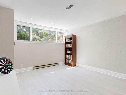 Photo 35 at 8 Meadowglade Crescent, Henry Farm, Toronto
