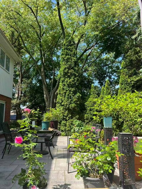 Photo 40 at 8 Meadowglade Crescent, Henry Farm, Toronto