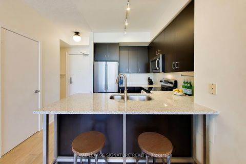 Photo 4 at 1219 - 438 King Street W, Waterfront Communities C1, Toronto