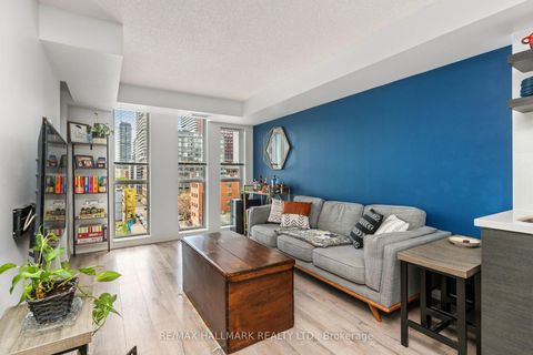 Photo 1 at 819 - 400 Adelaide Street E, Moss Park, Toronto