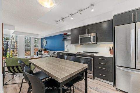 Photo 4 at 819 - 400 Adelaide Street E, Moss Park, Toronto