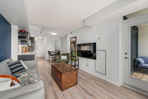 Photo 9 at 819 - 400 Adelaide Street E, Moss Park, Toronto
