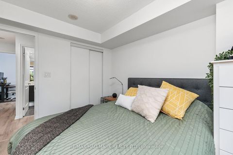 Photo 12 at 819 - 400 Adelaide Street E, Moss Park, Toronto