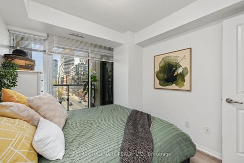 Photo 13 at 819 - 400 Adelaide Street E, Moss Park, Toronto