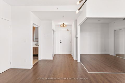 Photo 3 at 920 - 99 The Donway W, Don Mills, Toronto