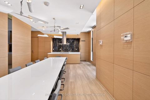 Photo 15 at 920 - 99 The Donway W, Don Mills, Toronto