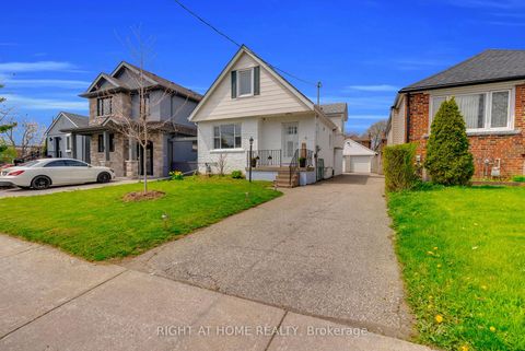 Photo 0 at 6 Vanbrugh Avenue, Cliffside, Toronto