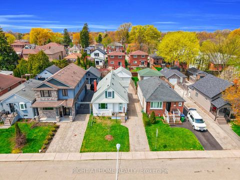 Photo 4 at 6 Vanbrugh Avenue, Cliffside, Toronto