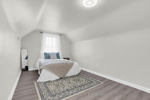 Photo 21 at 6 Vanbrugh Avenue, Cliffside, Toronto