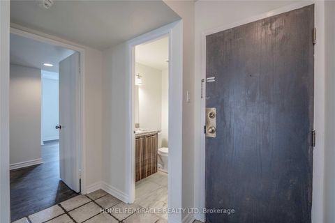Photo 3 at 605 - 95 Lombard Street, Yonge Corridor, Toronto