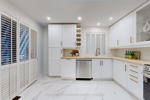 Photo 10 at 337 Glen Road, Moore Park, Toronto