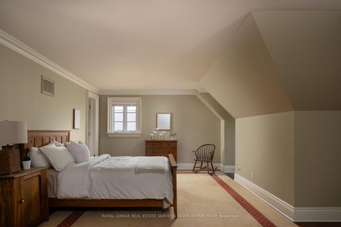 Photo 34 at 76 Binscarth Road, Moore Park, Toronto
