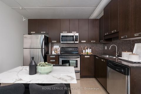 Photo 10 at 1016 - 2 Fieldway Road, City Centre West, Toronto