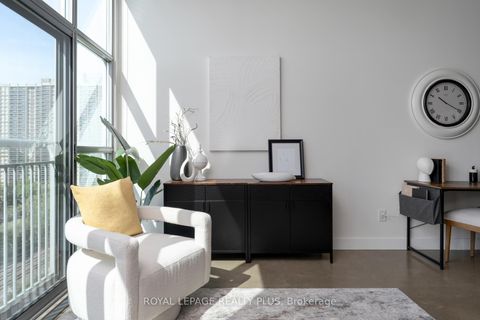 Photo 14 at 1016 - 2 Fieldway Road, City Centre West, Toronto