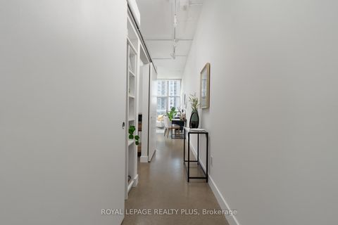 Photo 21 at 1016 - 2 Fieldway Road, City Centre West, Toronto