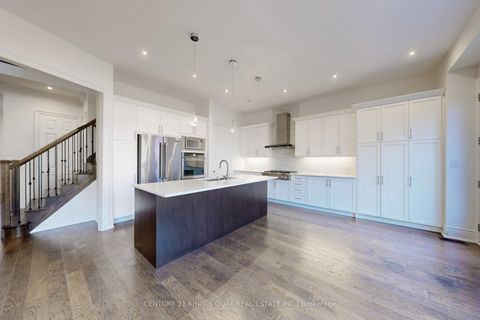 Photo 6 at 41 Torrey Pines Road, Kleinburg, Vaughan