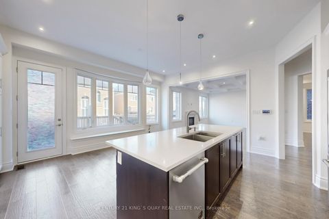 Photo 8 at 41 Torrey Pines Road, Kleinburg, Vaughan